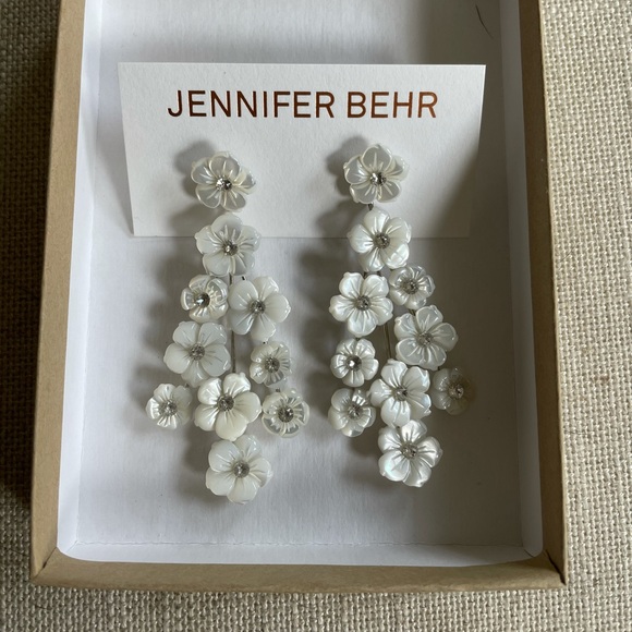 NEW Jennifer Behr Floral Statement Earrings - Picture 5 of 10